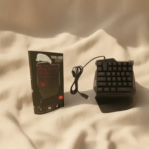 Teclado Una Mano, Gamer Con Luz LED,  Conexion USB - imagen 4